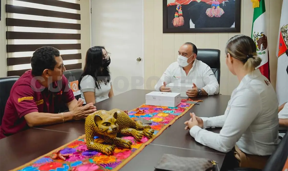 Reconocen a alumnos de Olimpiada de Biología