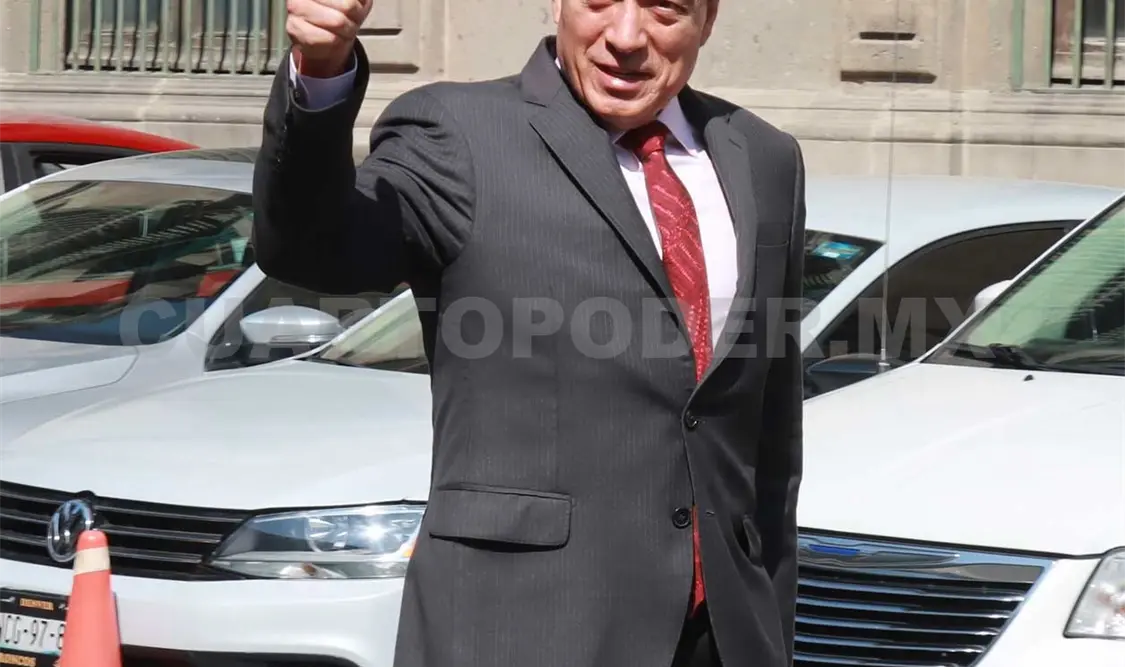 Asiste REC a reunión encabezada por AMLO