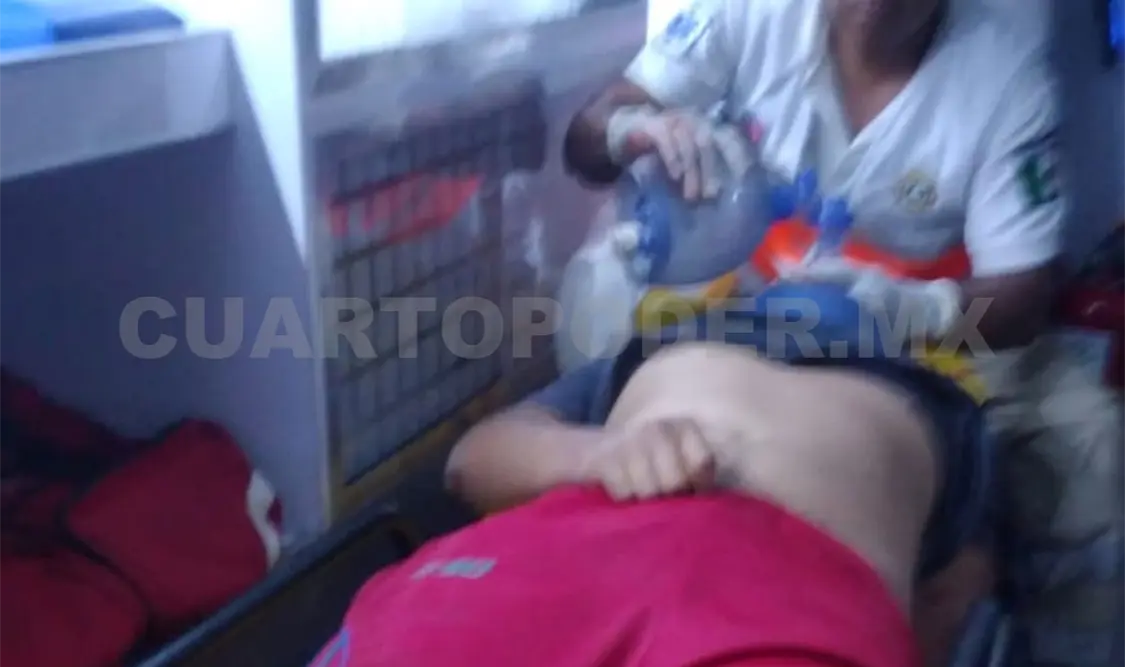 Fallece al ser embestido por camioneta
