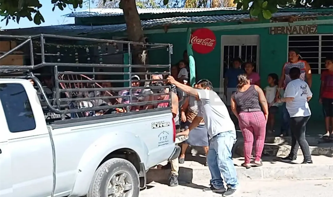 Vendedora de pollos trata de ahorcarse; la rescataron