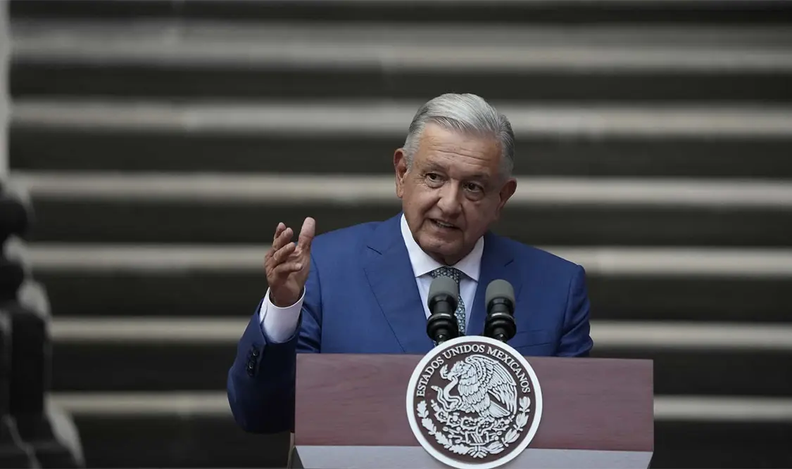 El presidente Andrés Manuel López Obrador defendió a la maestra Delfina. Cortesía
