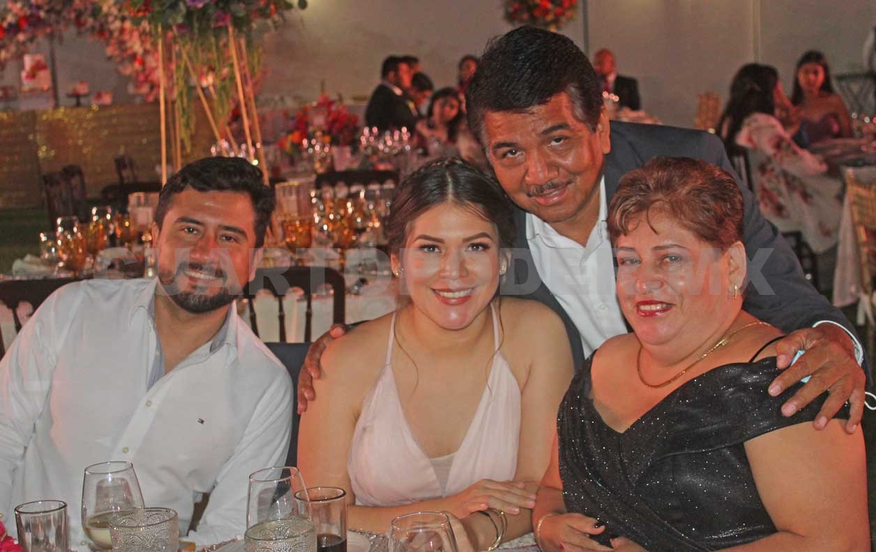 Paola y Eduardo se unen en matrimonio