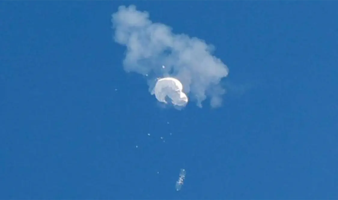 El artefacto fue derribado con dos aviones de combate. Cortesía