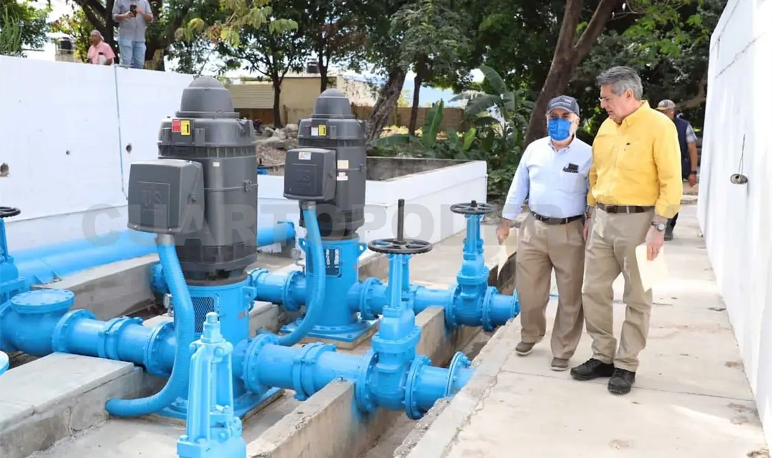 Con esta obra las viviendas de la colonia 15 de Septiembre ya contarán con el suministro de agua potable. CP