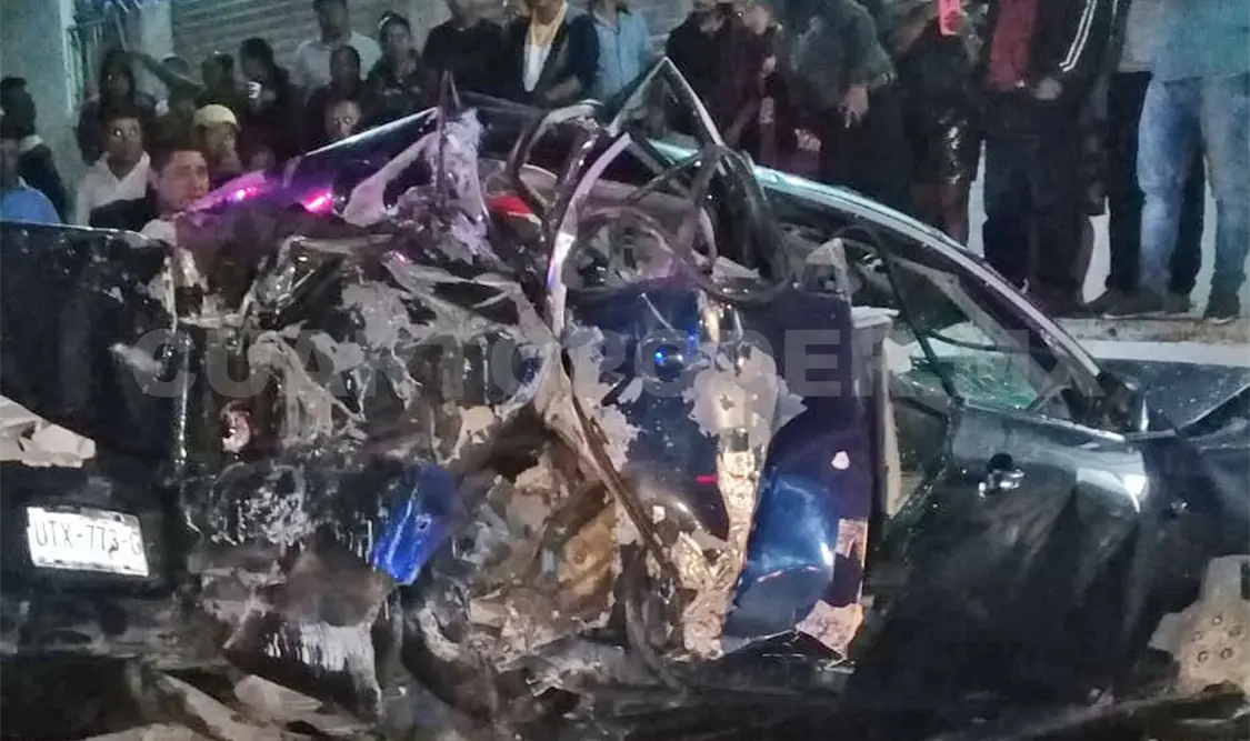 Trasnochado conductor colisiona contra un muro