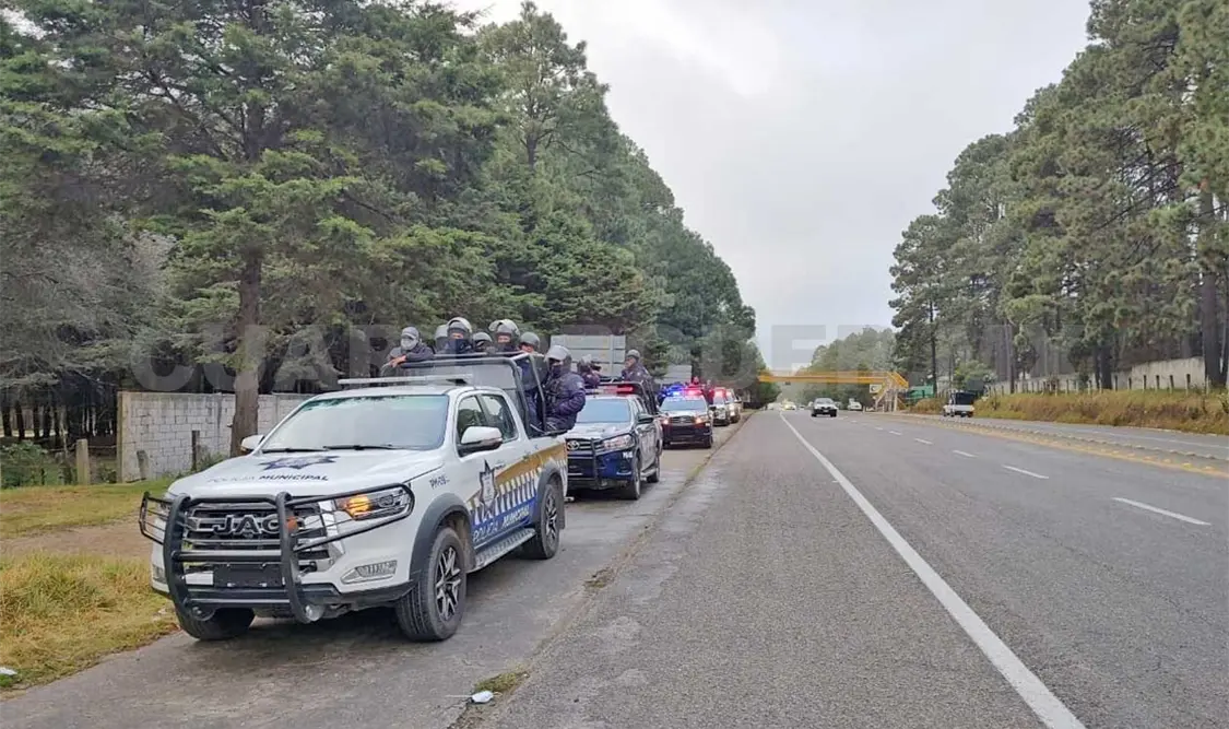 Elementos de seguridad evitan bloqueo carretero