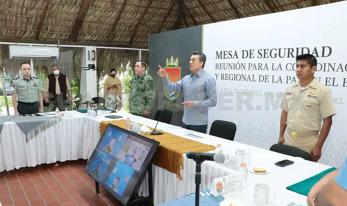 Reconoce Escandón a habitantes de El Porvenir