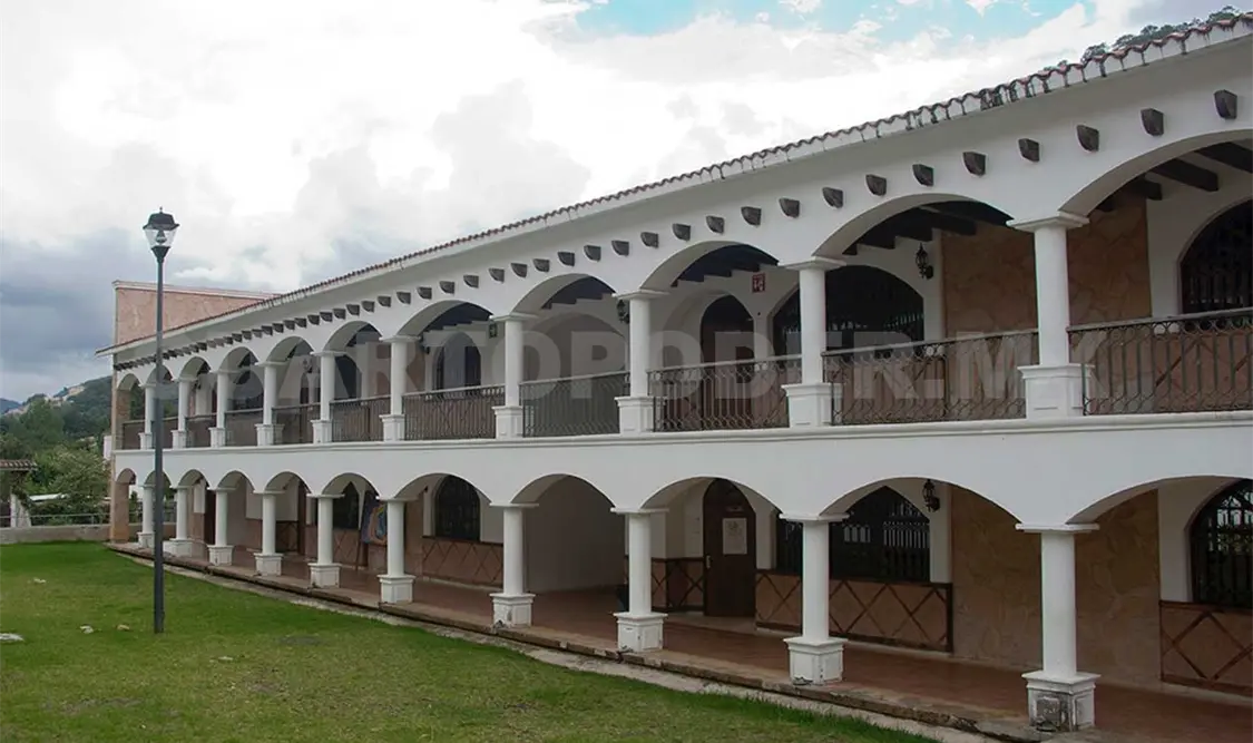 Alumna gana premio internacional al mérito
