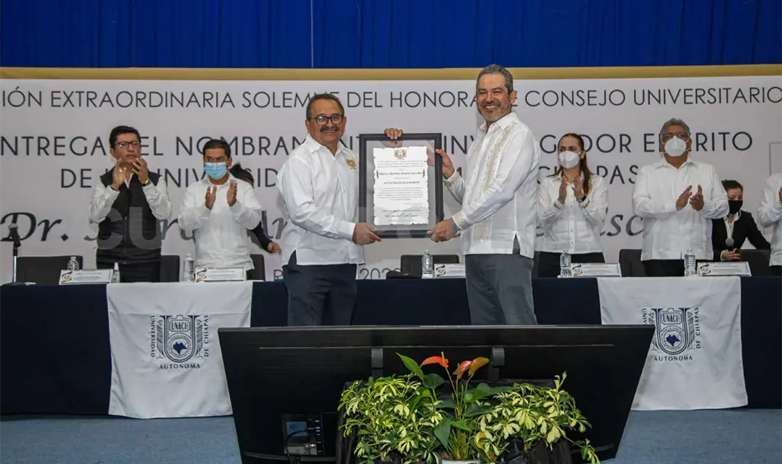 Reconocen a académicos de la Unach