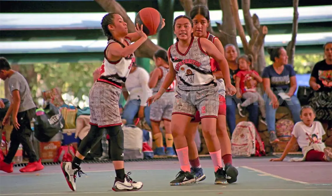 Villaflores y Mundo Basket cierran el telón femenil