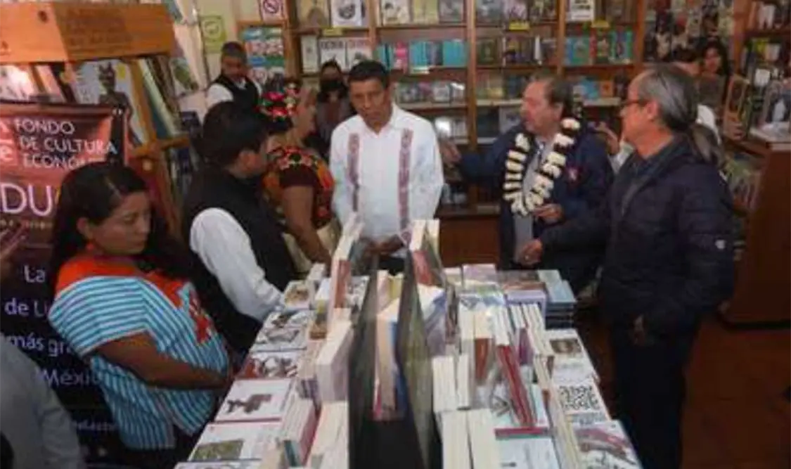 Integrantes del Consejo Indígena Popular se manifestaron en la librería Ricardo Flores Magón. Cortesía