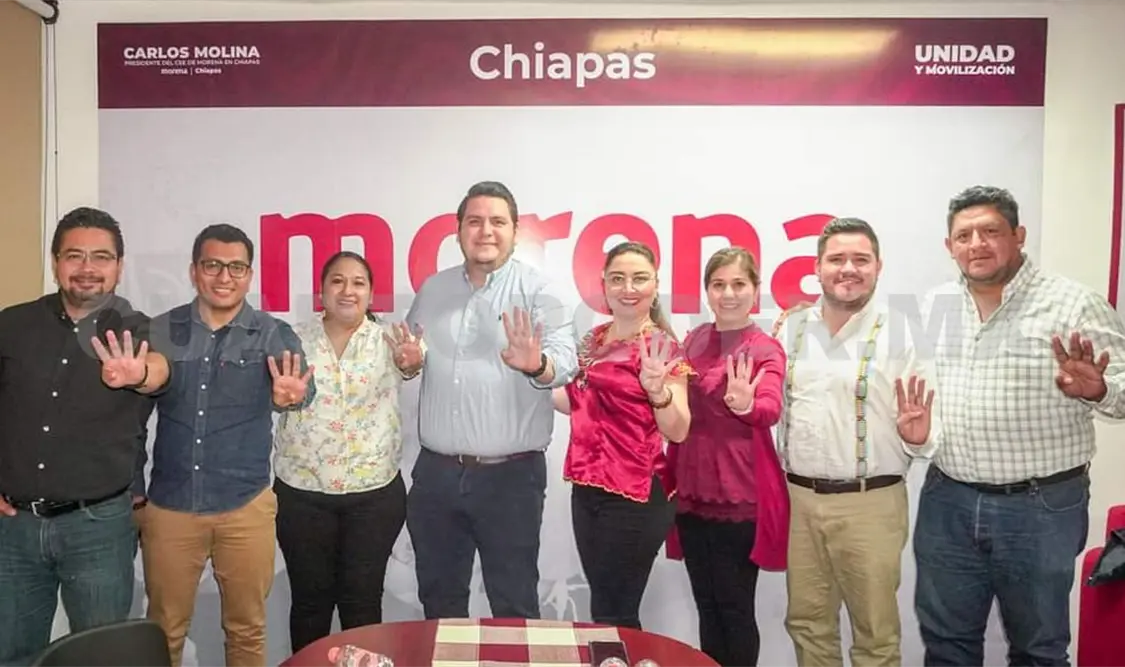 Carlos Molina se reúne con consejeros del Distrito 6