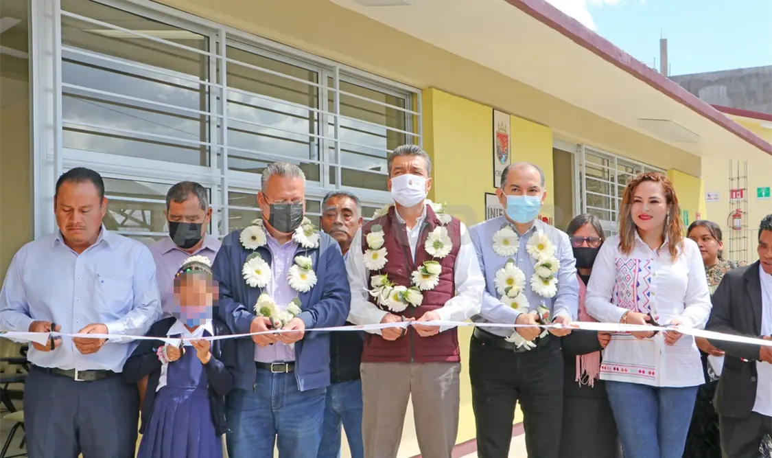 Inaugura REC espacios educativos en SCLC