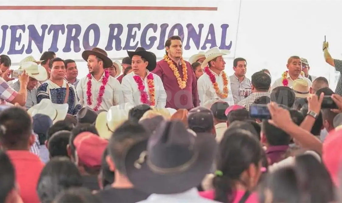 Cientos de simpatizantes y militantes de Morena asistieron al evento, en donde reafirmaron su compromiso con la 4T. CP