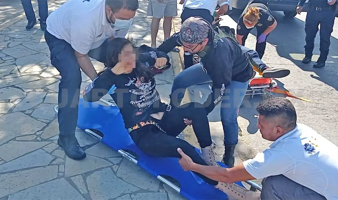 Pareja de motociclistas es arrollada en el libramiento