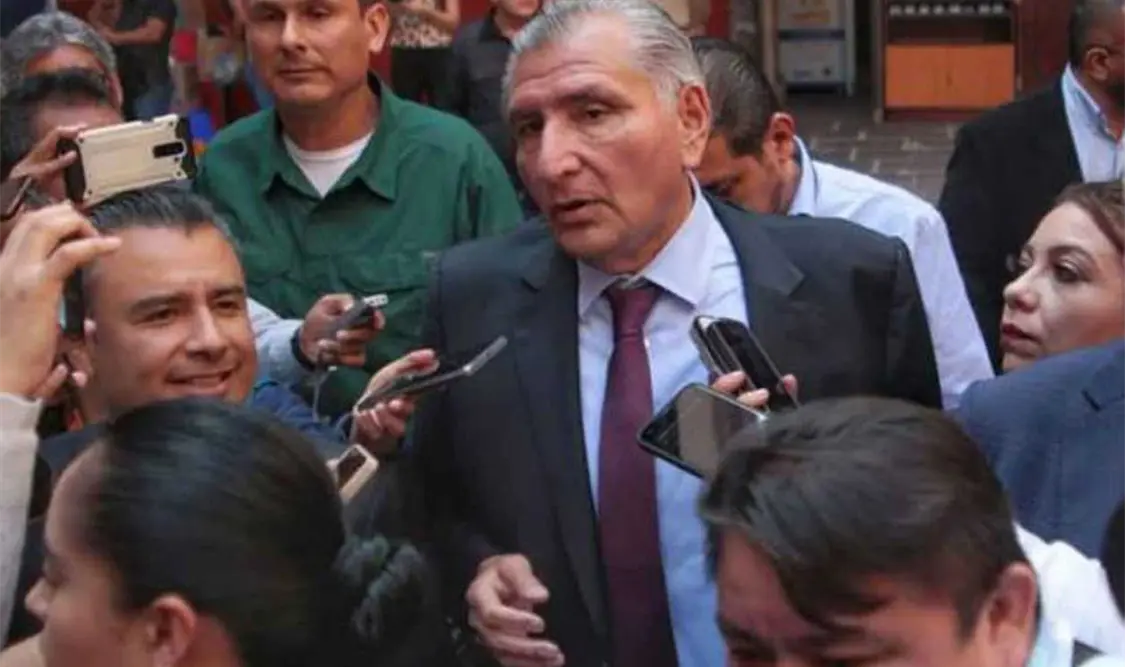 Jóvenes cierran filas a favor de Adán Augusto