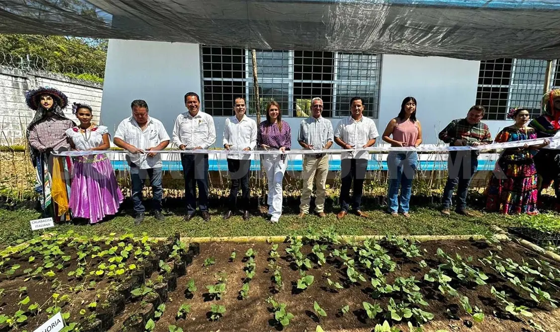 Celebran Día de las Legumbres en preparatoria