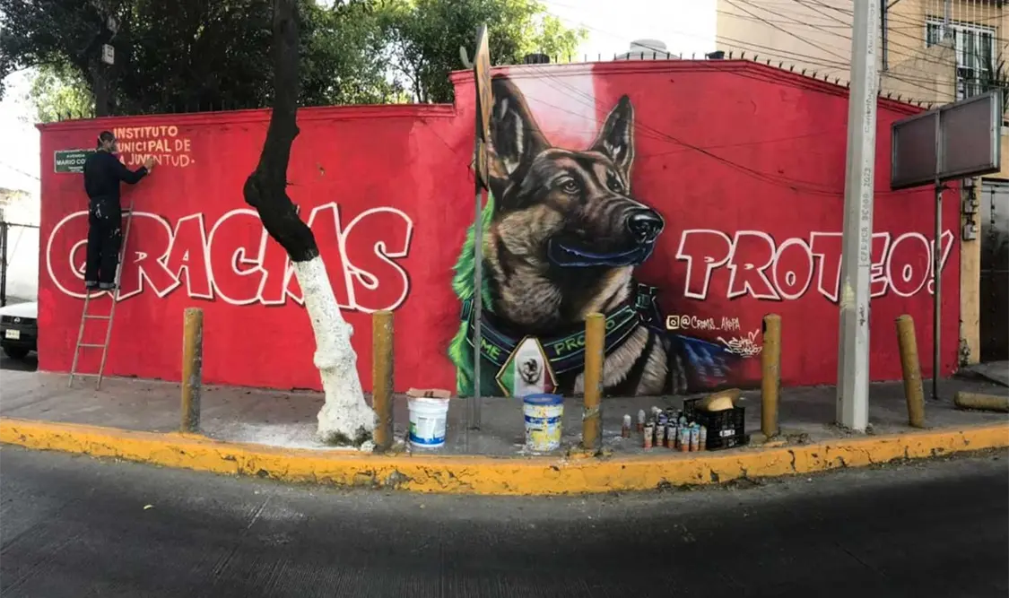 El artista urbano, Croms Akopa, fue el encargado de inmortalizar la imagen de Proteo. Cortesía