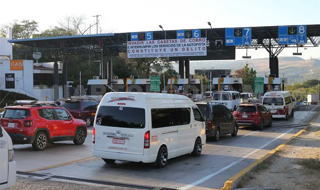 Reparación de carretera de cuota a dos años sin concluir