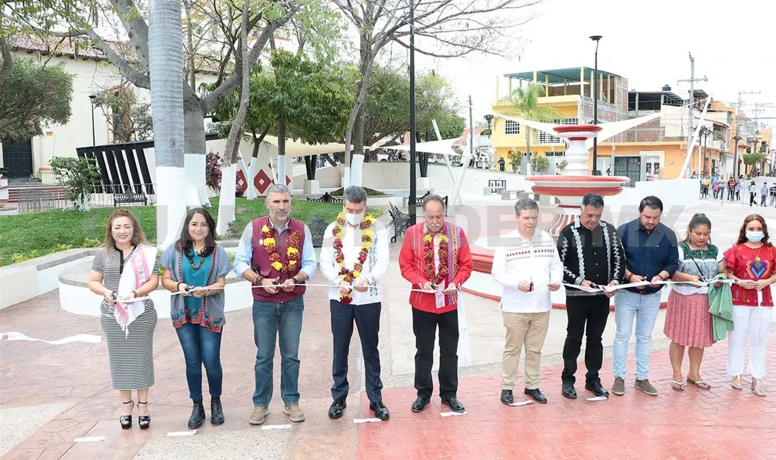 Inaugura Ejecutivo parque Central en Carranza