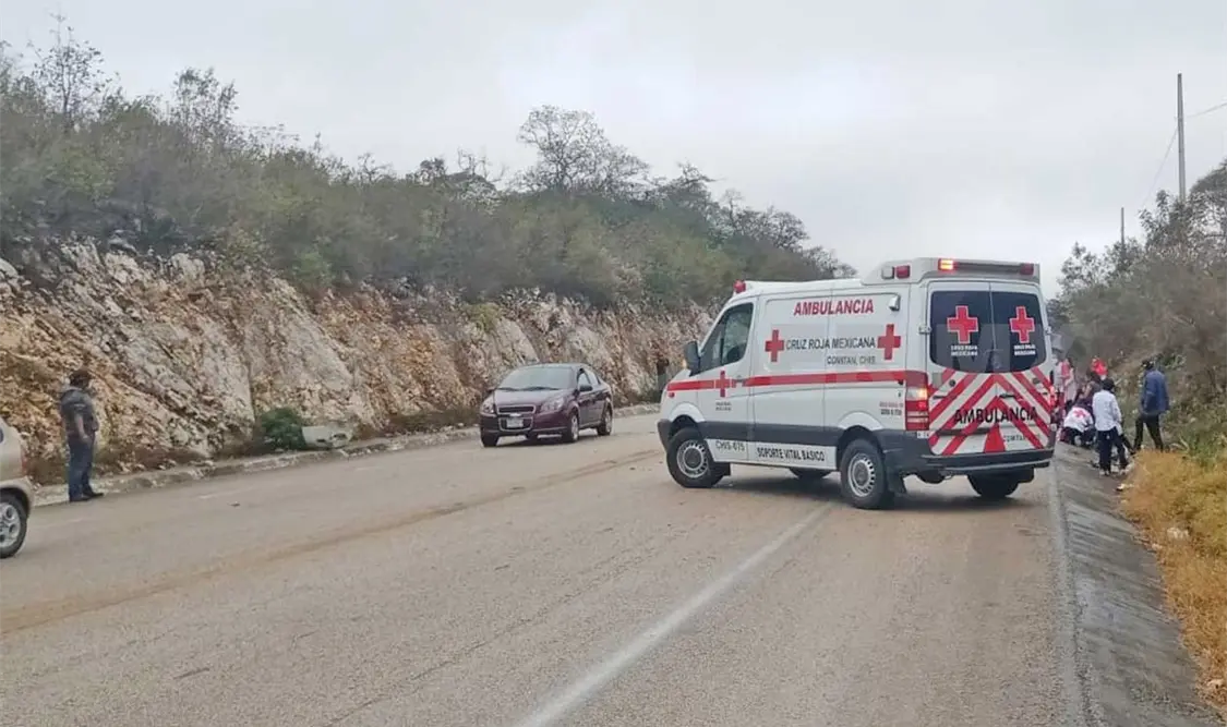 Tres adultos y siete menores lesionados en encontronazo
