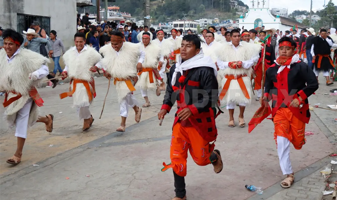 Celebran el inicio del año agrícola en San Juan Chamula