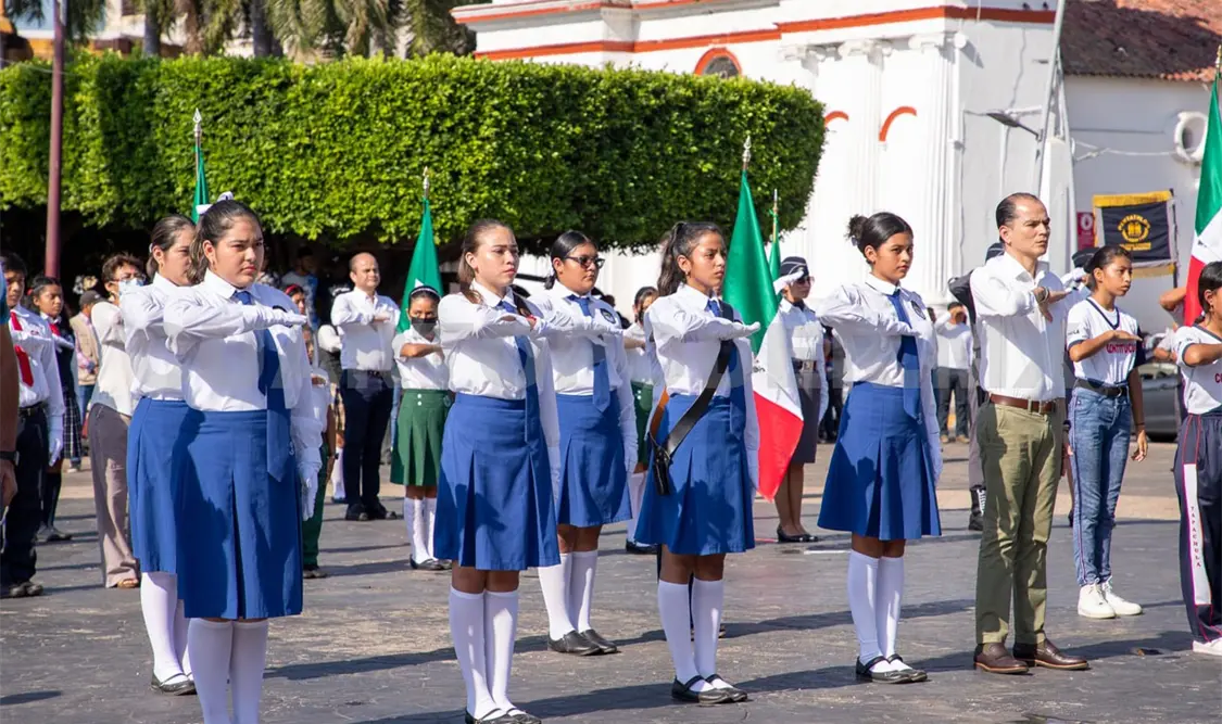 Celebraron en Tapachula el Día de la Bandera