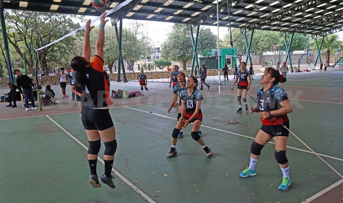 Tucanas le pega a las actuales campeonas