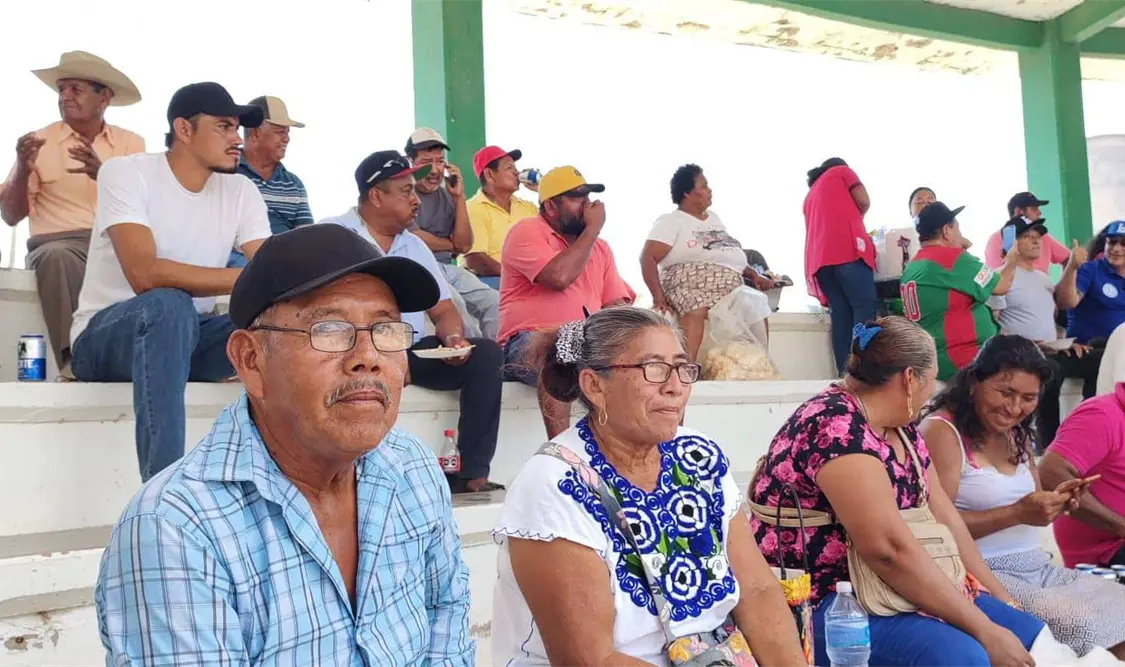 El estadio municipal de Arriaga tuvo una buena entrada de aficionados, quienes disfrutaron las jugadas de los jovencitos en el terreno de juego. Cortesía