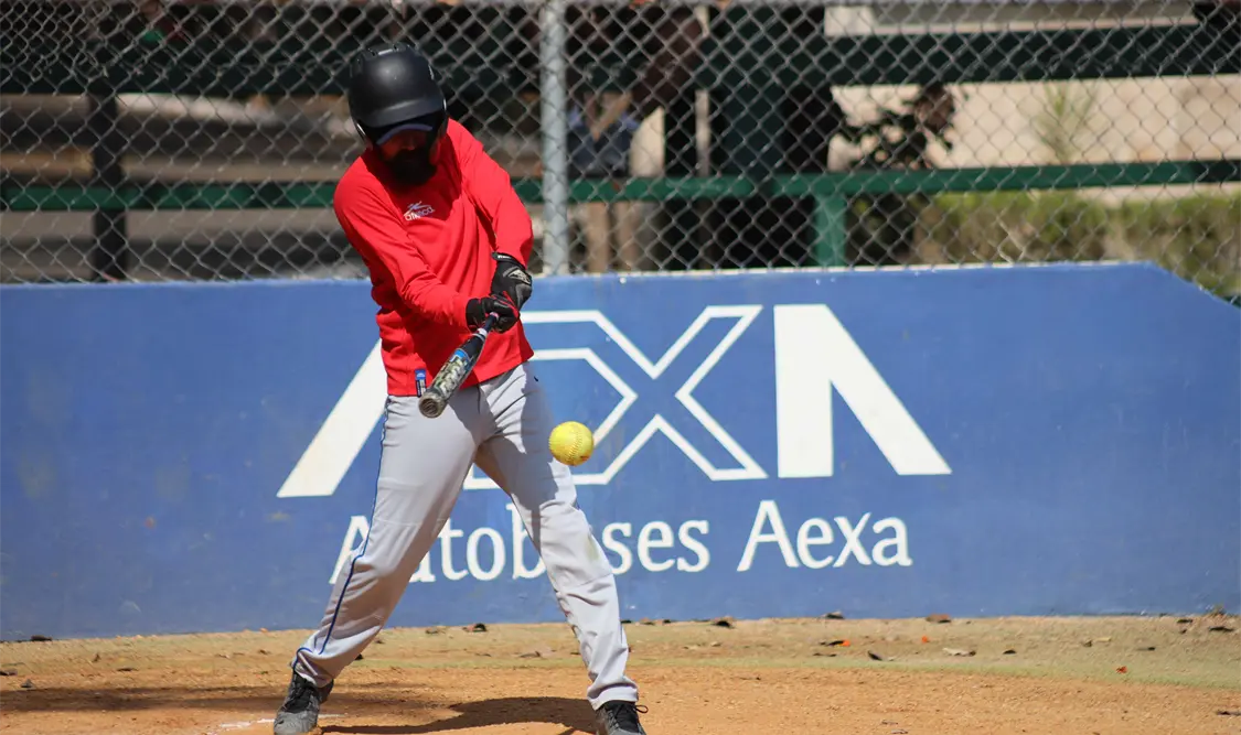 Los rivales llegaron cansados al juego final y no lograron encontrarse en el terreno de juego. Diego Pérez/CP