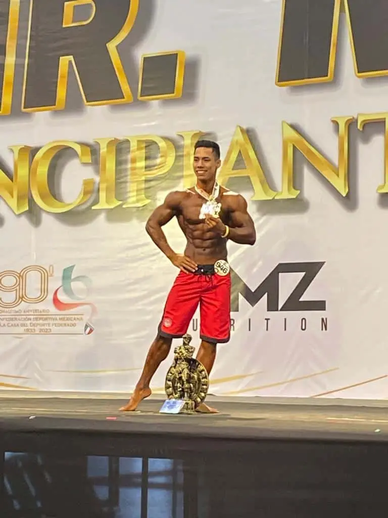 Brillante participación en el 9º Campeonato Nacional de Fisicoconstructivismo y Fitness Mr. México Principiantes y Novatos. Cortesía