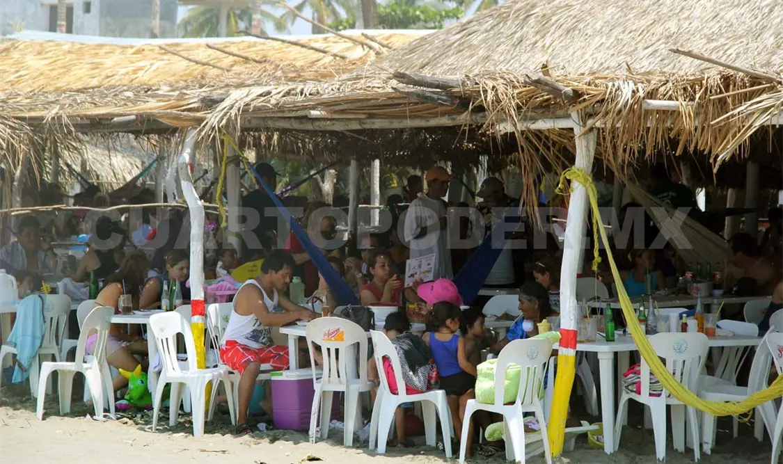 No endeudarse ni en vacaciones: economistas