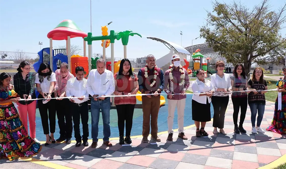 Inaugura REC la Unidad Deportiva de Totolapa