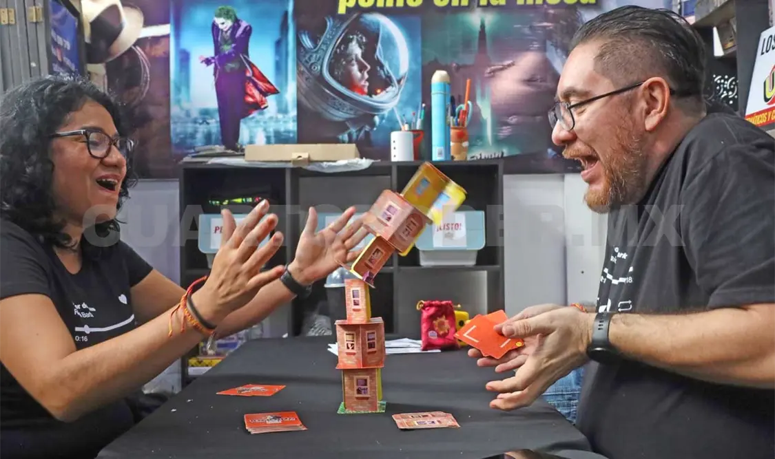 Los juegos de mesa son evaluados por su propio creador y sus familiares. Carlos López / CP