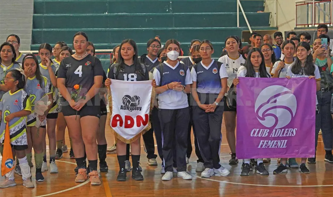 El evento reúne a grandes equipos de la disciplina del Voleibol en la capital chiapaneca. Carlos López/CP