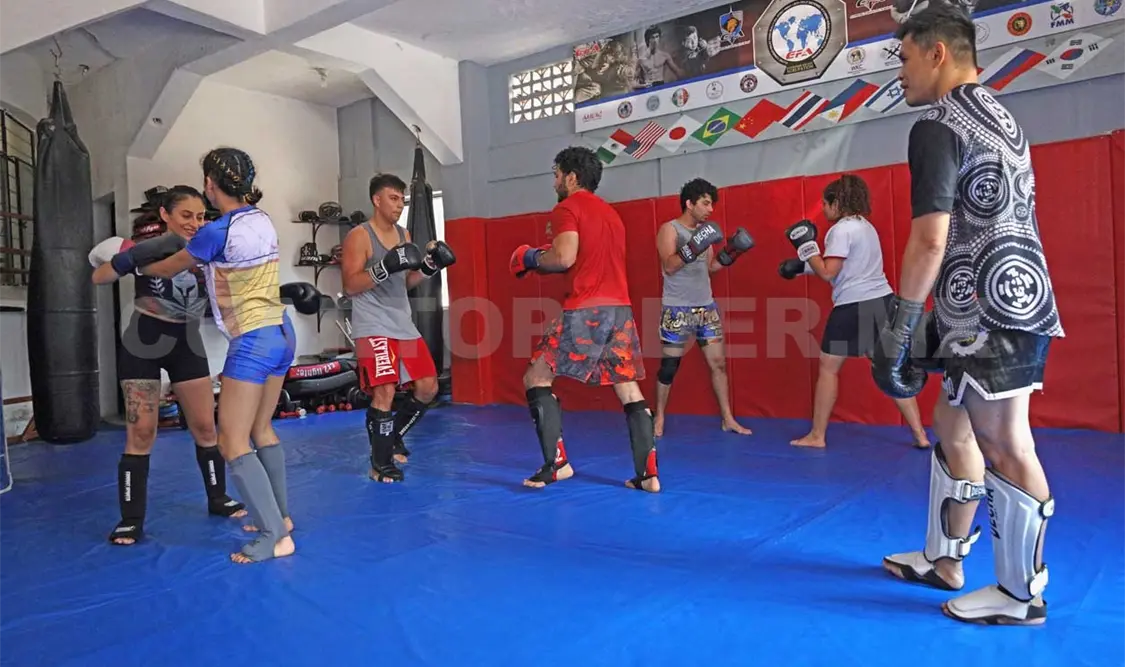 La Extreme Fight Academy del profesor Adán Castillejos Gallegos fue la sede del seminario con el tailandés Thunder Panak. Carlos López/CP