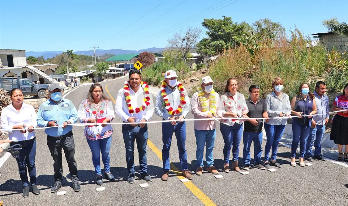 Inaugura REC el camino Luis Espinoza-La Laguna