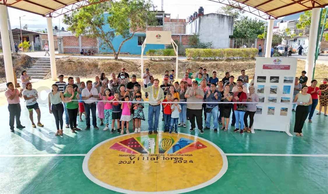 Rosales Zuarth entrega domo y parque recreativo