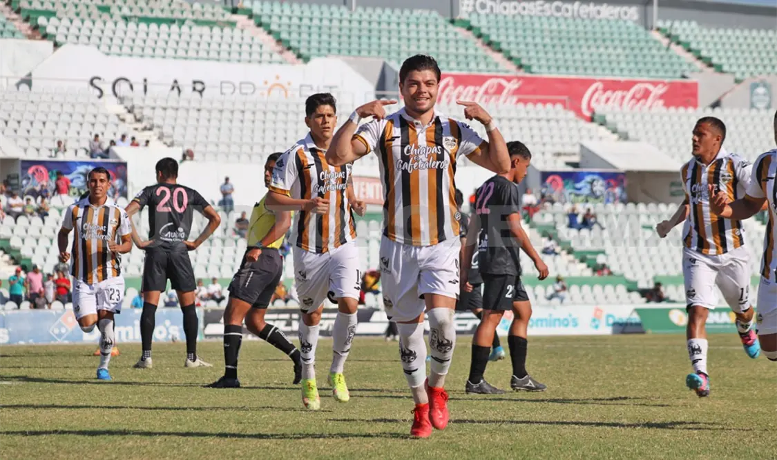 Cafetaleros aplasta al Real de Arteaga 6-0