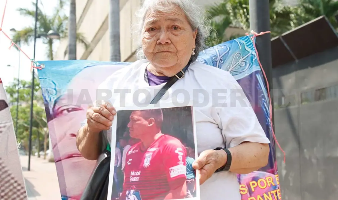 Crece desesperación de familiares a casi 20 meses