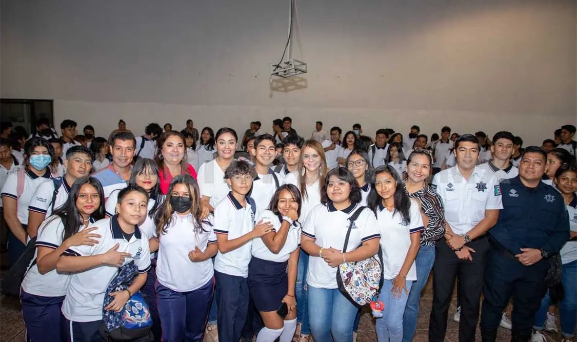 Encabeza Urbina el foro “Alto a las Adicciones”