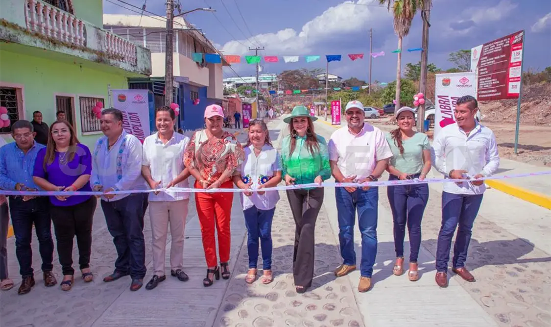 Gobiernos de la 4T cumplen con el pueblo: Rosy Urbina