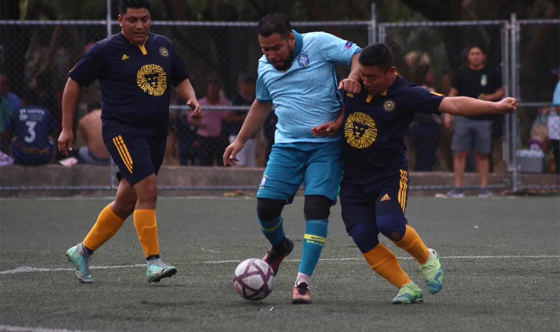 Leones Negros se mantiene en la carrera por el título, después de eliminar en cuartos de final al Tuxtla FC. Carlos López/CP