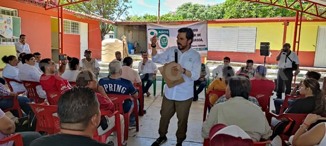 Supervisa Zoé Robledo obra en Pijijiapan