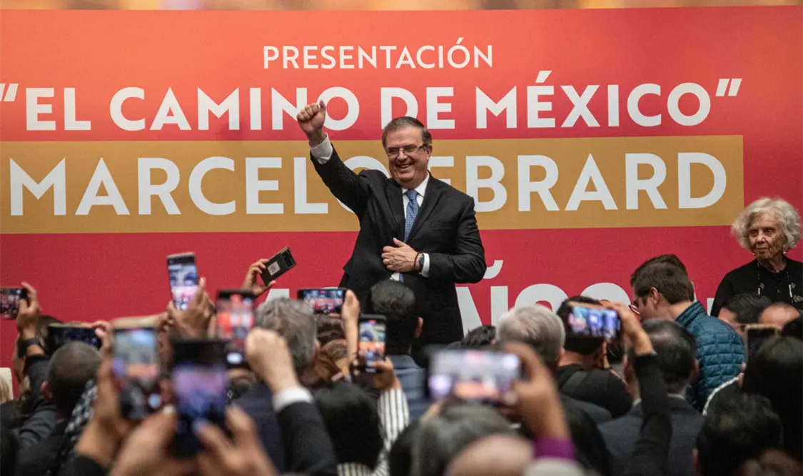 Ebrard presenta libro autobiográfico