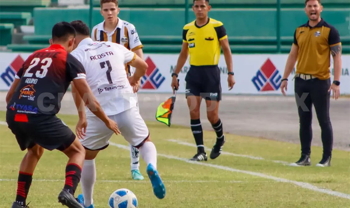 Palacios cierra filas con sus jugadores
