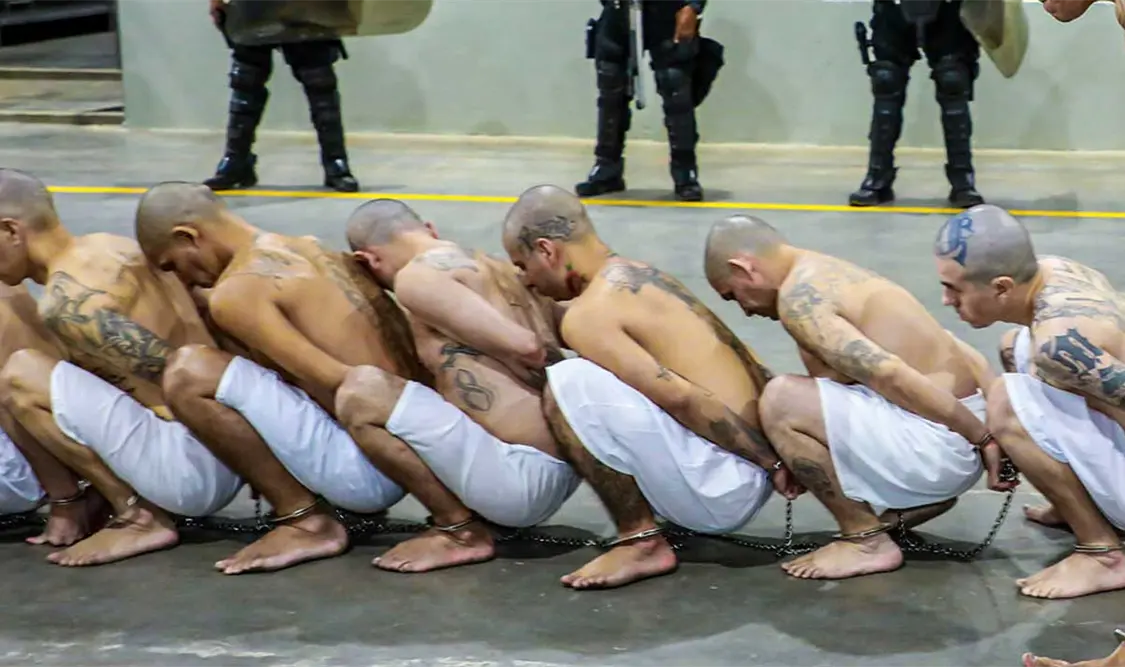Bukele desplegó operaciones castrenses y policiacas de arrestos masivos que en un año ya superaron los 67 mil. Cortesía