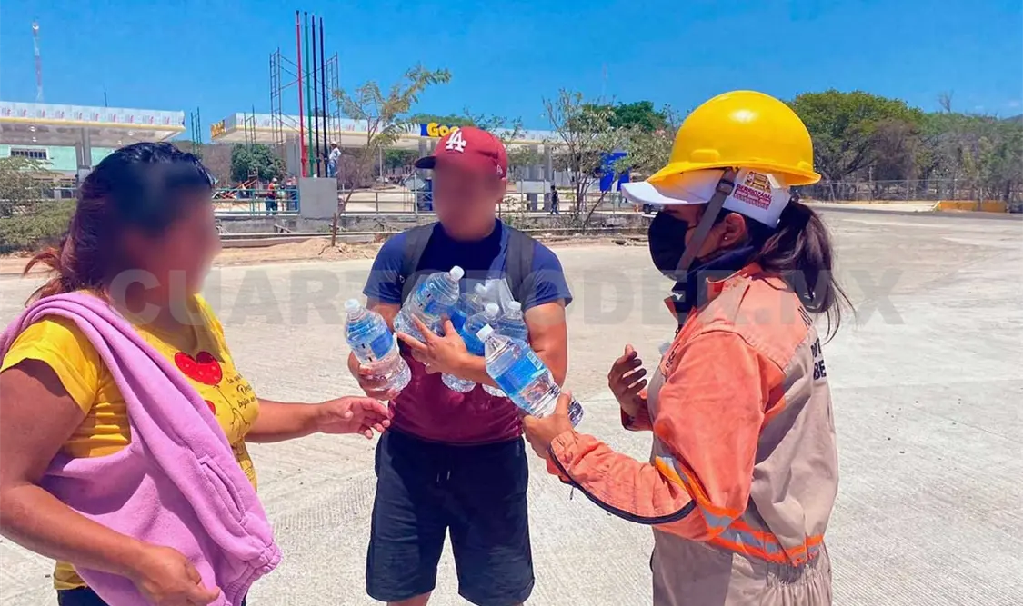 Atienden a migrantes afectados por el calor