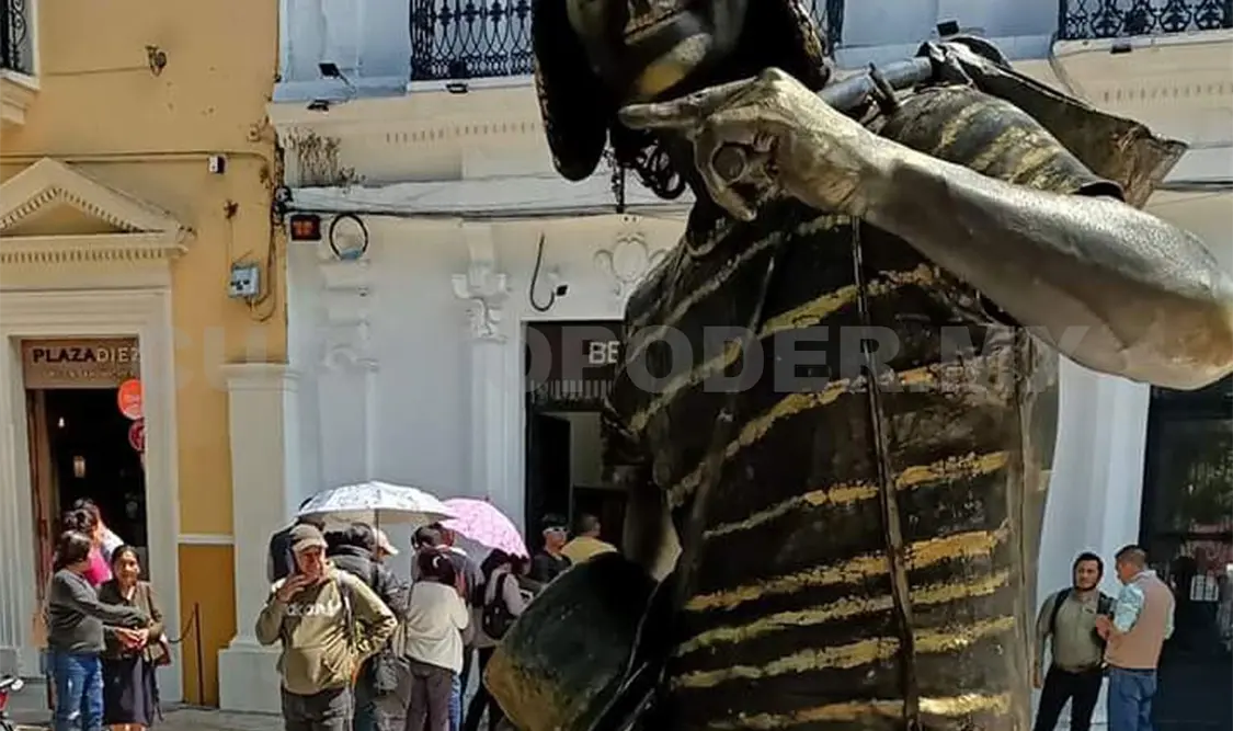 “Estatuas vivientes” invaden San Cristóbal de Las Casas