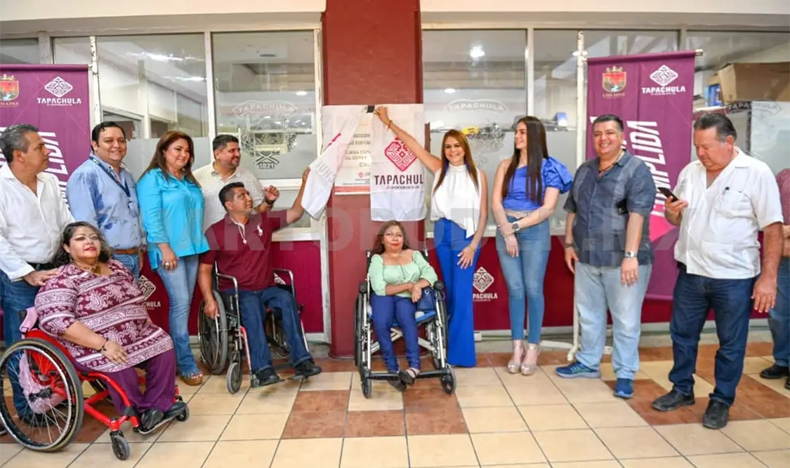 Inauguran elevador para personas con discapacidad